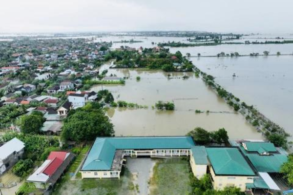 Lụt tại miền Trung có được coi là thiên tai để cho người lao động ngừng việc?